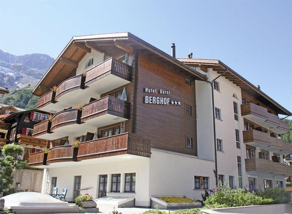 Bed and Breakfast Berghof Garni - The Dom Collection Saas-Fee Exterior foto