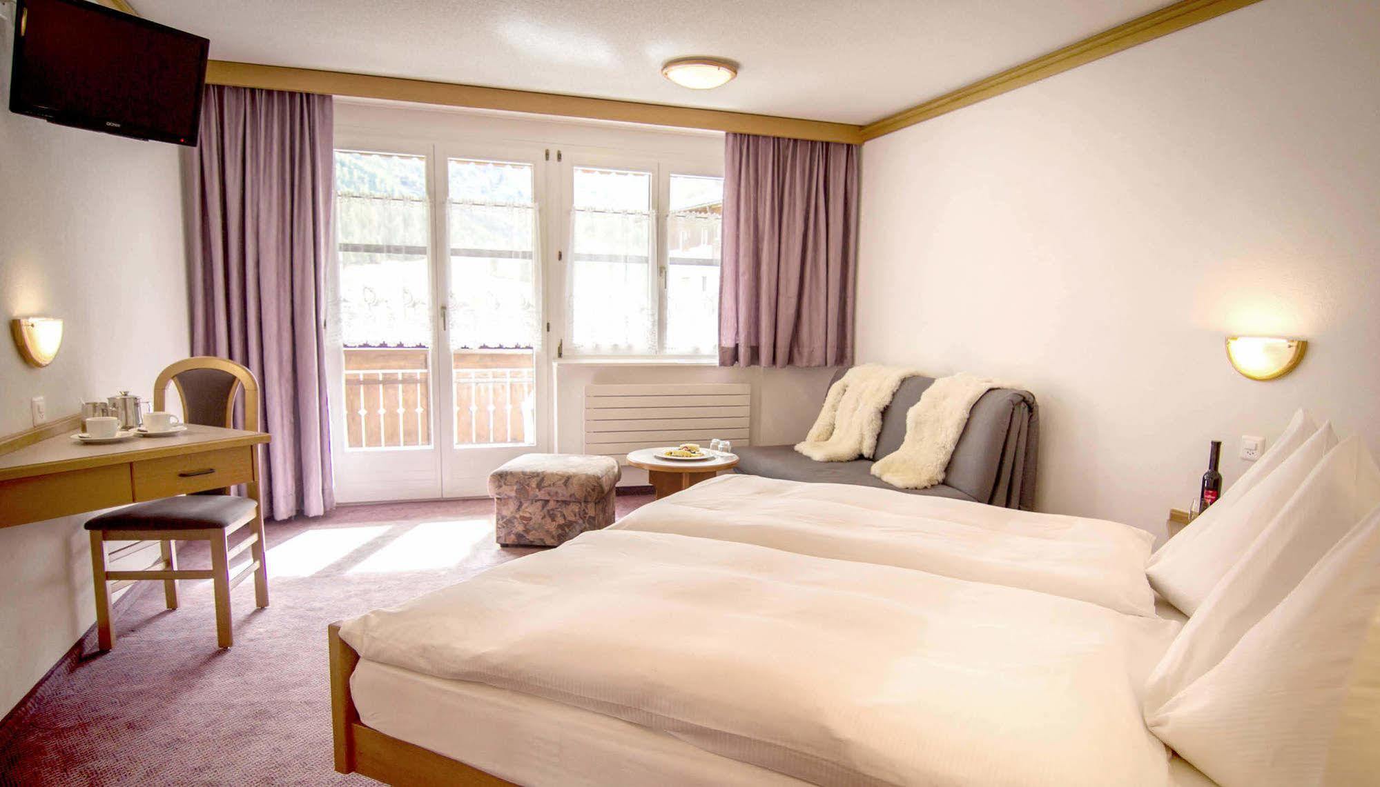 Bed and Breakfast Berghof Garni - The Dom Collection Saas-Fee Exterior foto