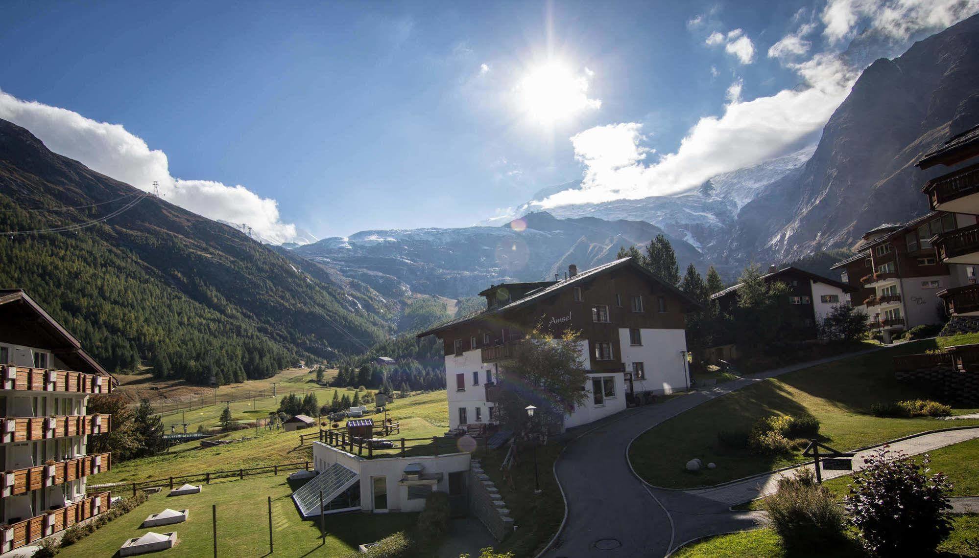Bed and Breakfast Berghof Garni - The Dom Collection Saas-Fee Exterior foto
