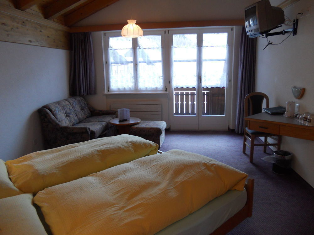 Bed and Breakfast Berghof Garni - The Dom Collection Saas-Fee Exterior foto