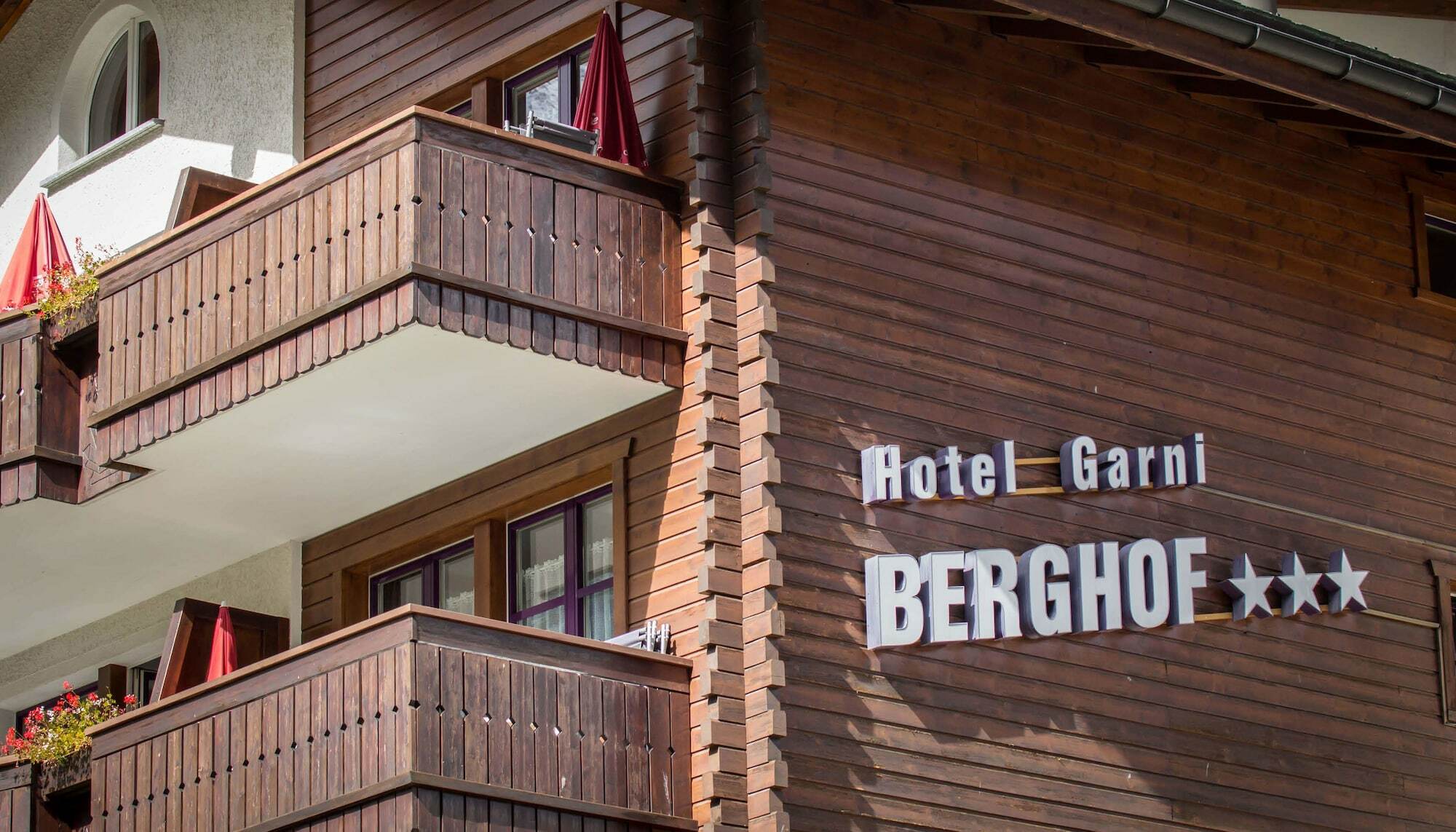 Bed and Breakfast Berghof Garni - The Dom Collection Saas-Fee Exterior foto